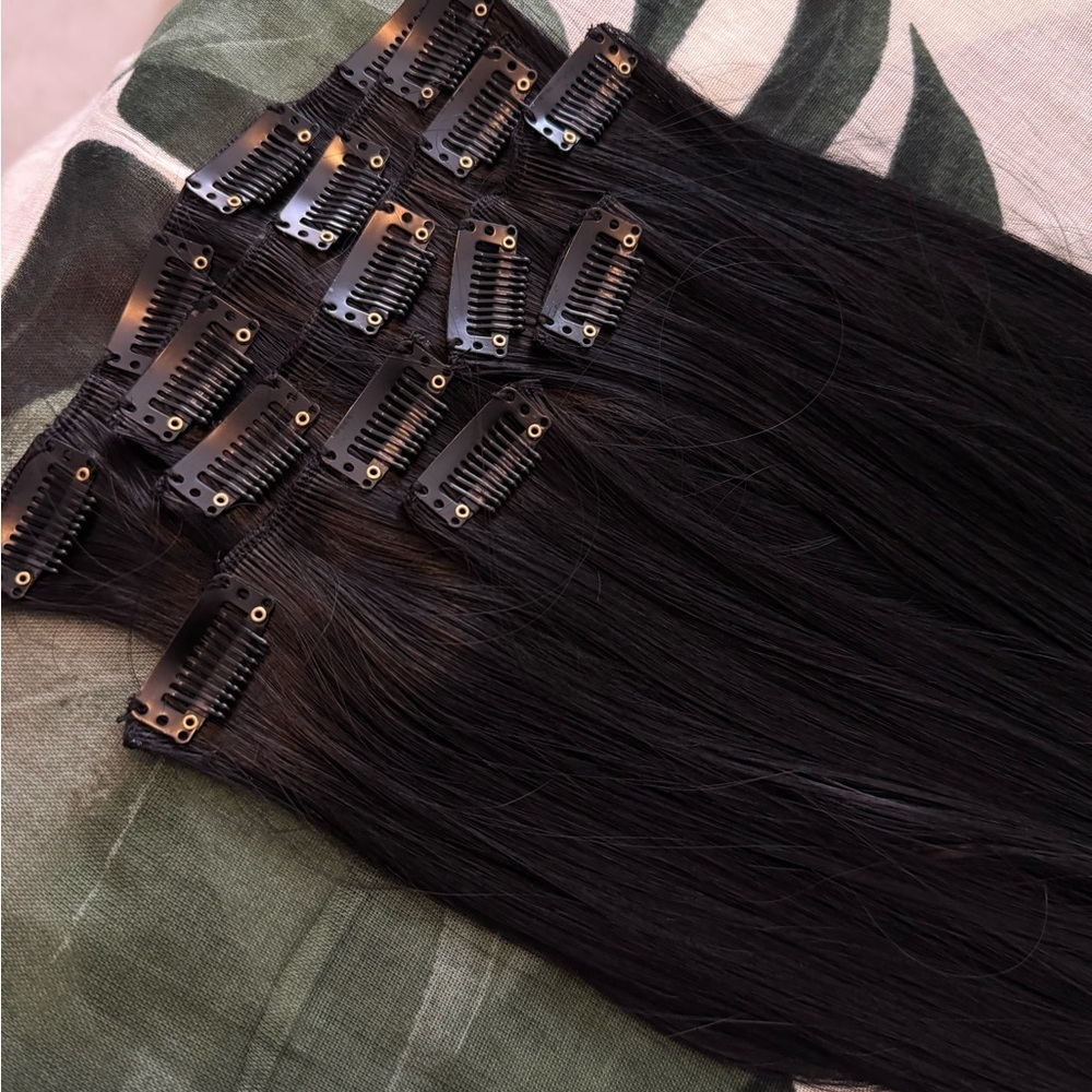 Human hair blend 24 In Black Clip in Hair Extensions Straight Beautiful‎ Hair - Picture 5 of 8